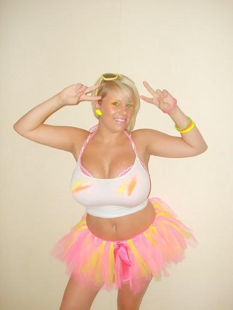 21P HUge Tits, Tight Tops 39