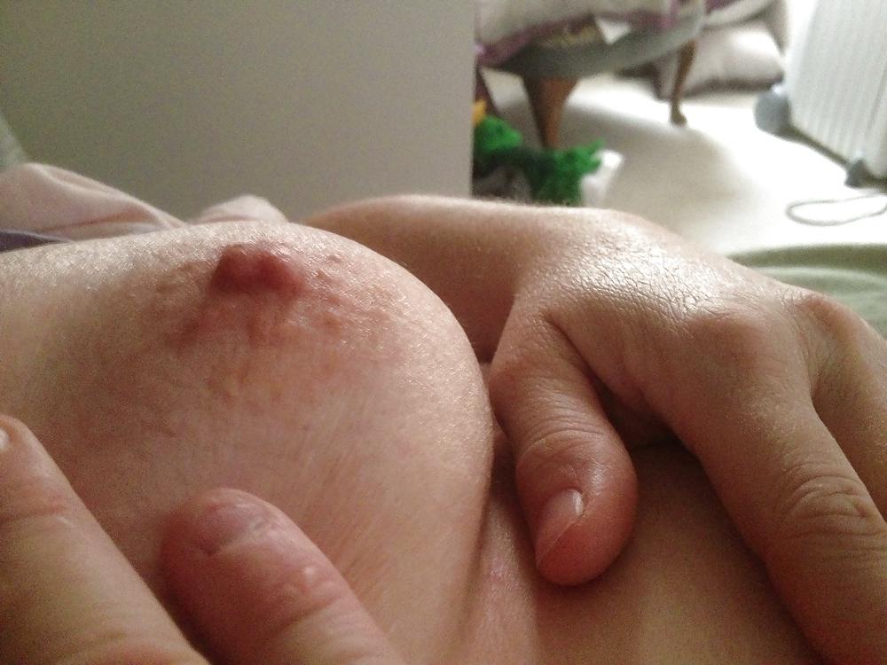 25P Her hairy pussy, pitts & big titts.