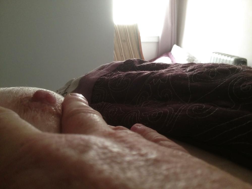 25P Her hairy pussy, pitts & big titts.