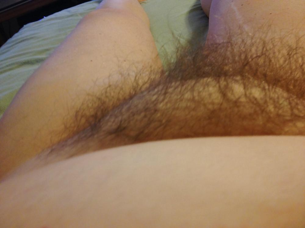 25P Her hairy pussy, pitts & big titts.
