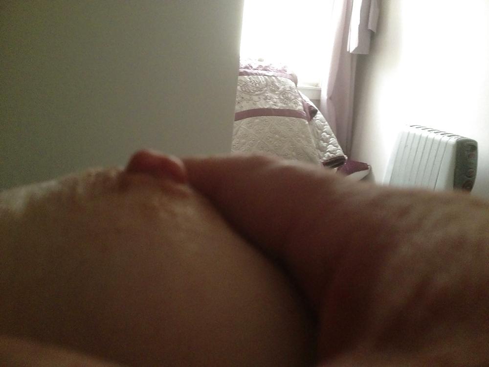 25P Her hairy pussy, pitts & big titts.