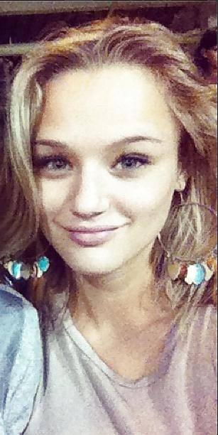 25P Haley King - Boobs!