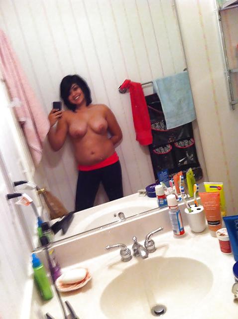 25P Assorted Pics of desi babes
