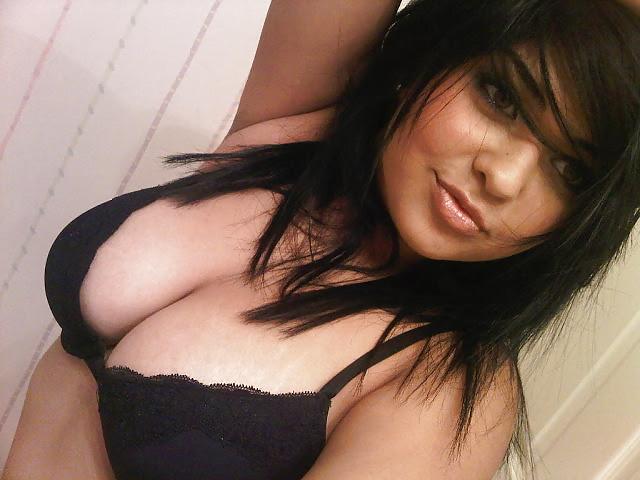 25P Assorted Pics of desi babes
