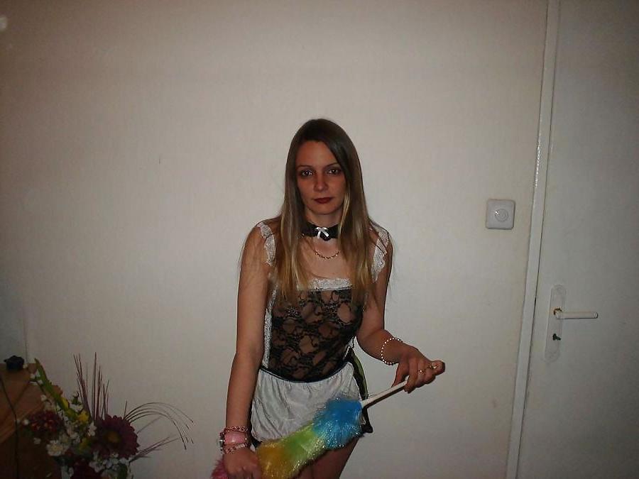 14P Hot Amateur Wife Playing Playing As A Dirty Maid