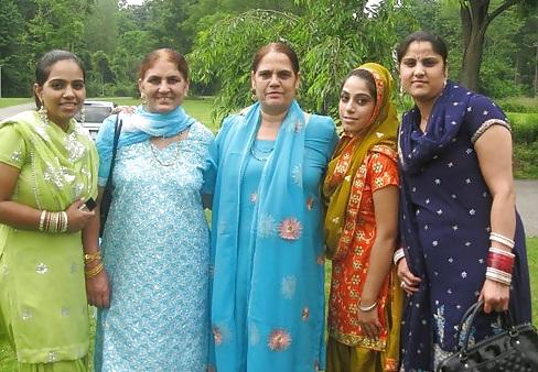 25P INDIAN SIKH (DOWNLOAD BEFORE IT GETS REMOVED)