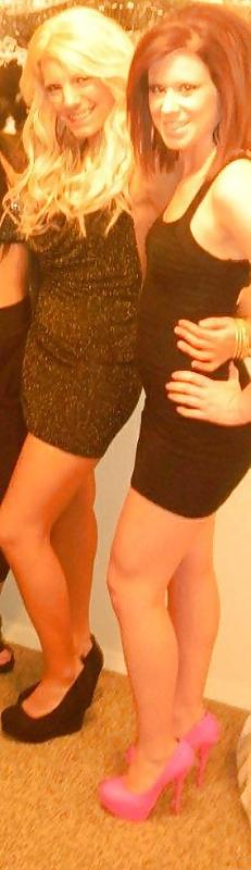 16P Smoking hot legs