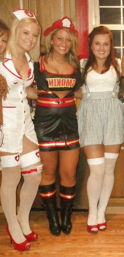 16P Smoking hot legs