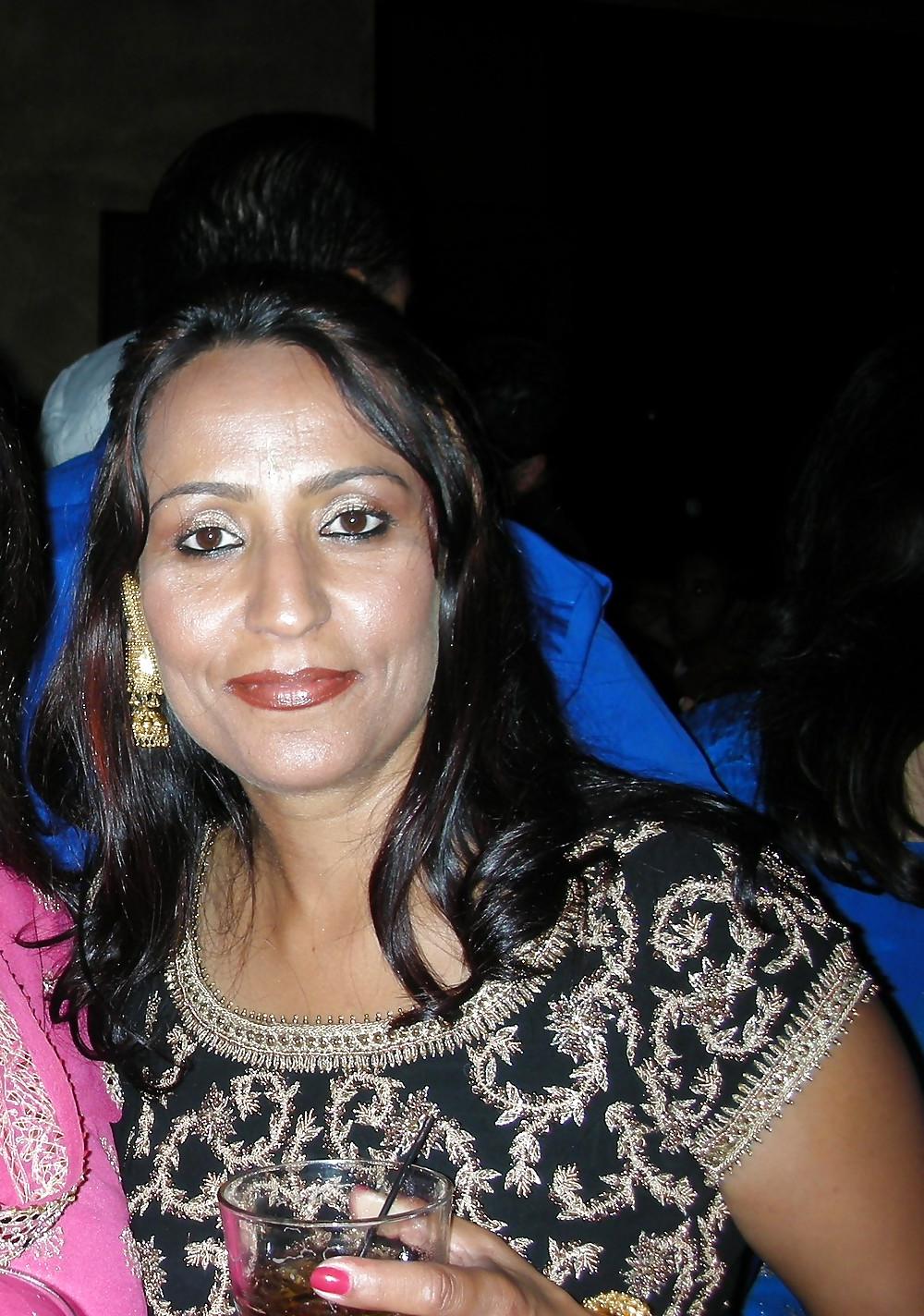 25P Indian babes