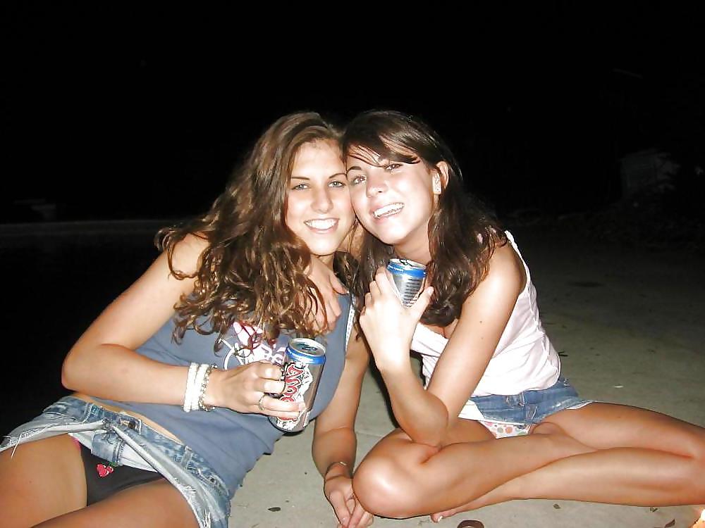 25P Hot babes upskirt shots
