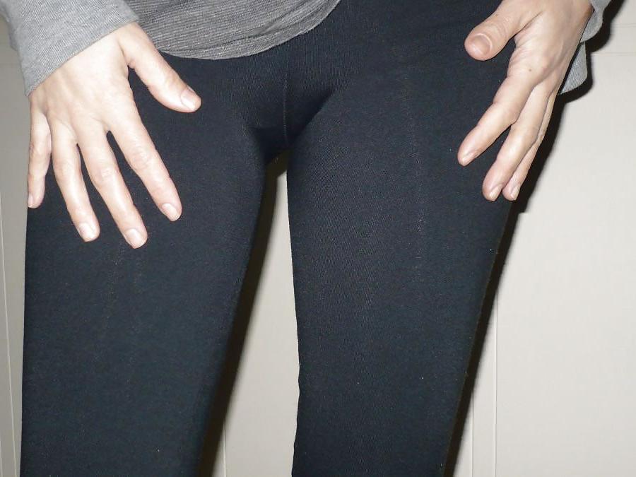 7P Wife's hot ass with spandex