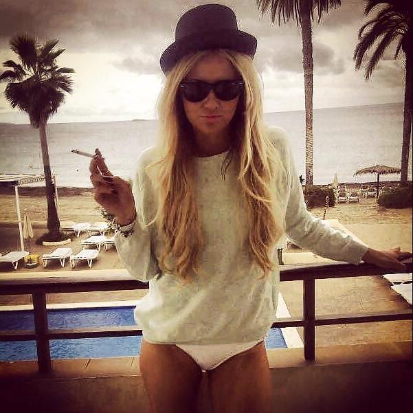 25P Facebook babes 5