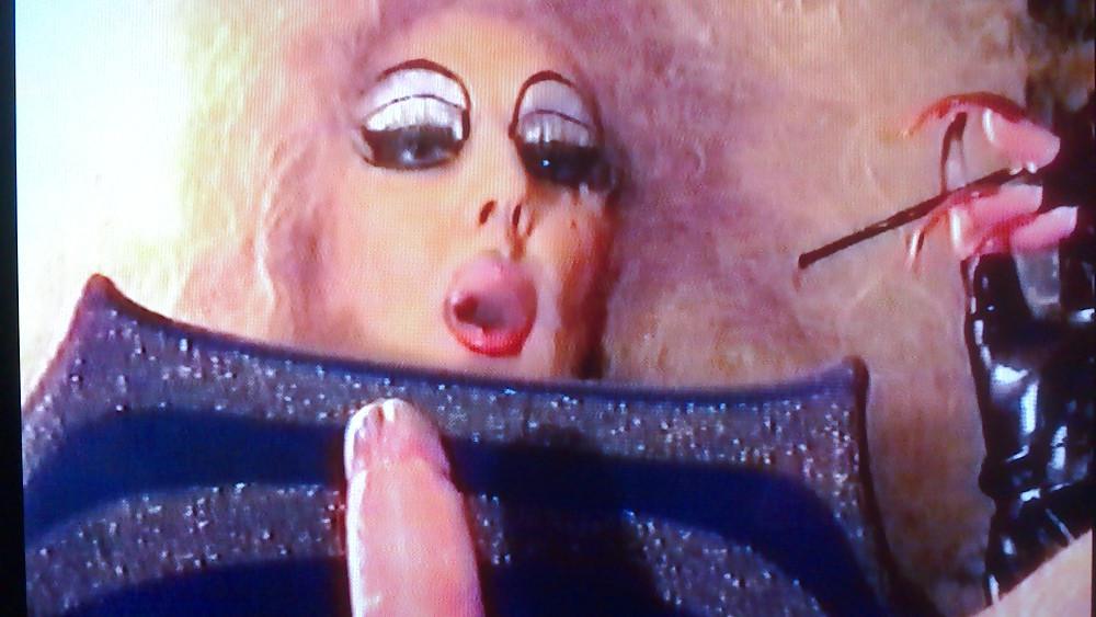 13P Smoking drag huge nipples