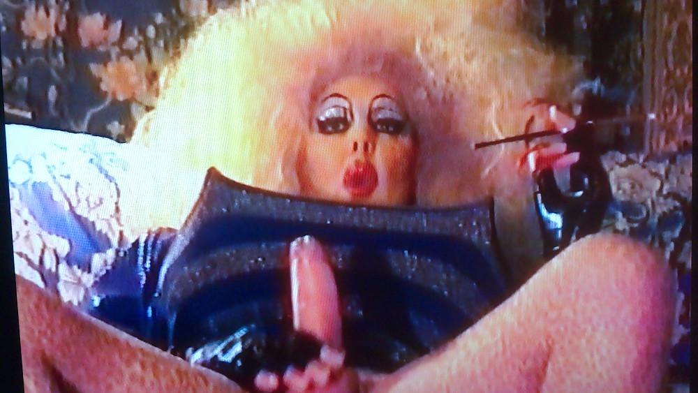 13P Smoking drag huge nipples