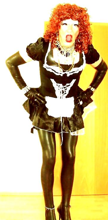 7P Sissy-Dienstmädchen