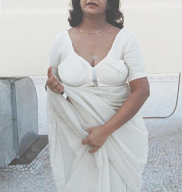 24P I Love Indian Mature Aunties 