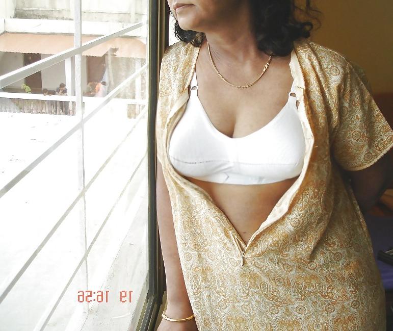 24P I Love Indian Mature Aunties 
