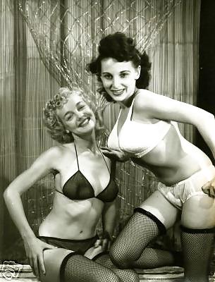 25P Vintage Babes 001