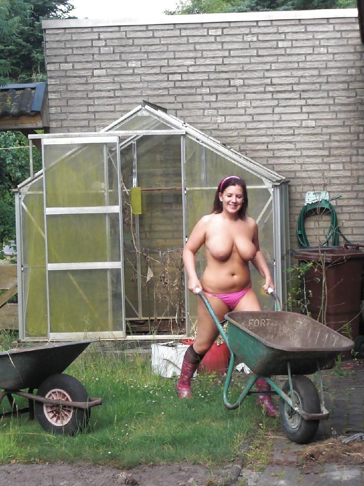25P Saggy Tits 9