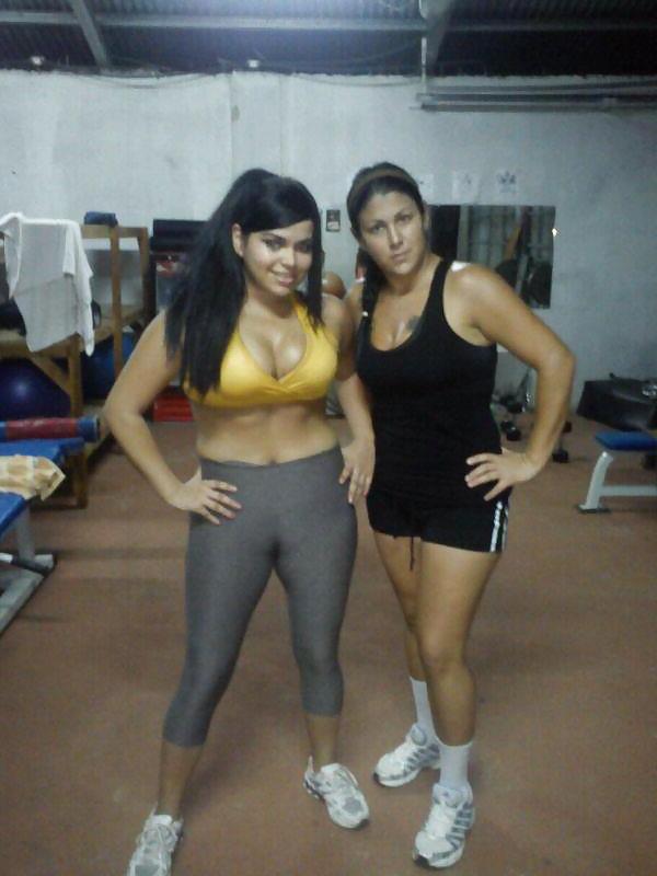 25P Big tit latina