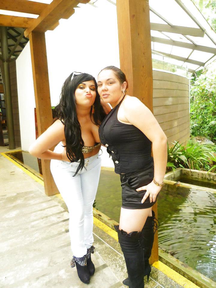 25P Big tit latina