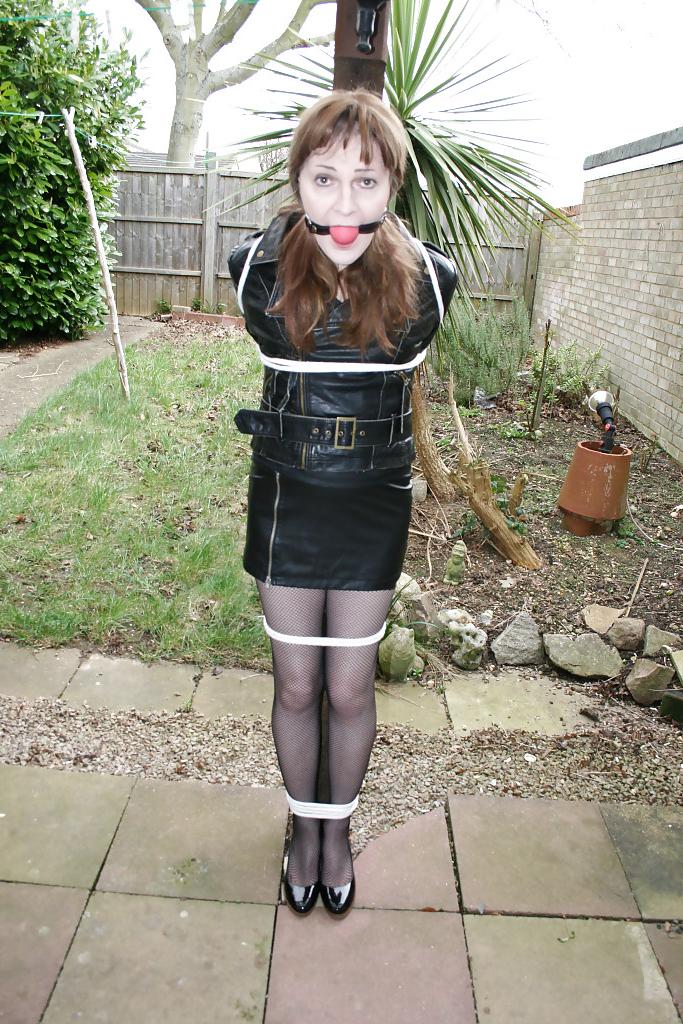 25P Outdoor bondage 