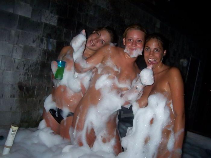 25P Crazy Teens Party