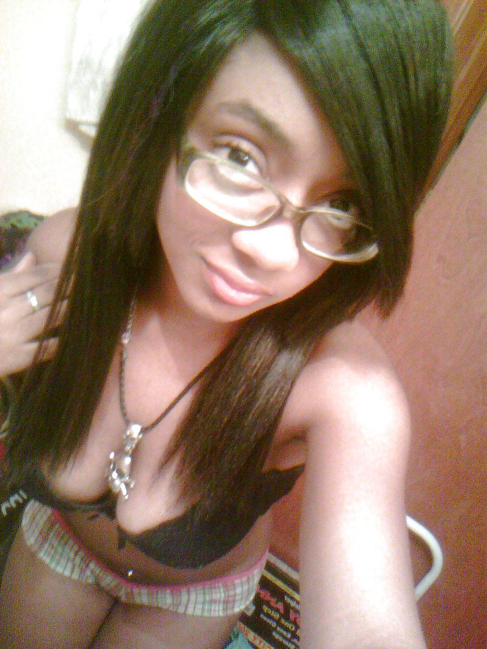 25P Sexy ebony friends