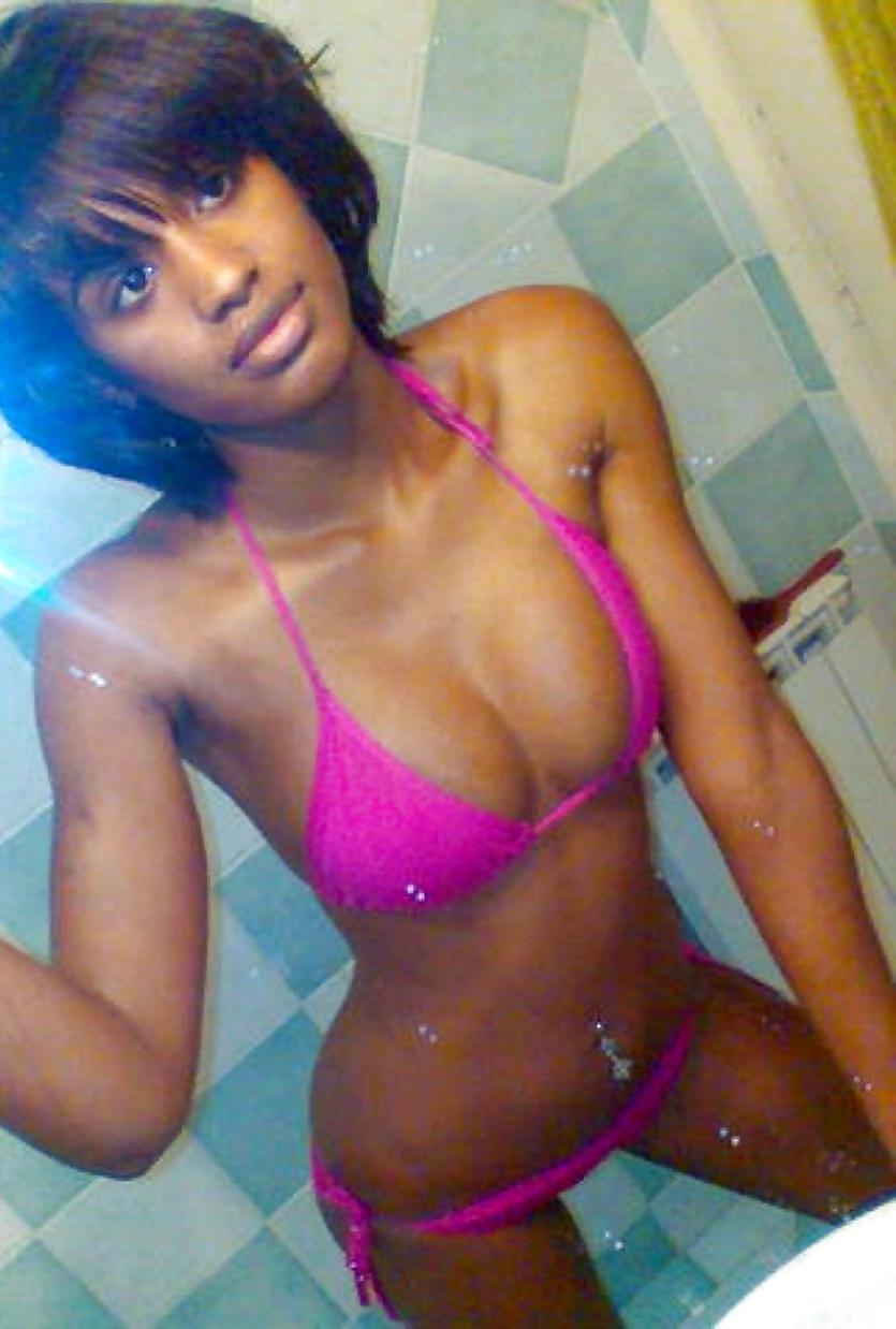 25P Sexy ebony friends