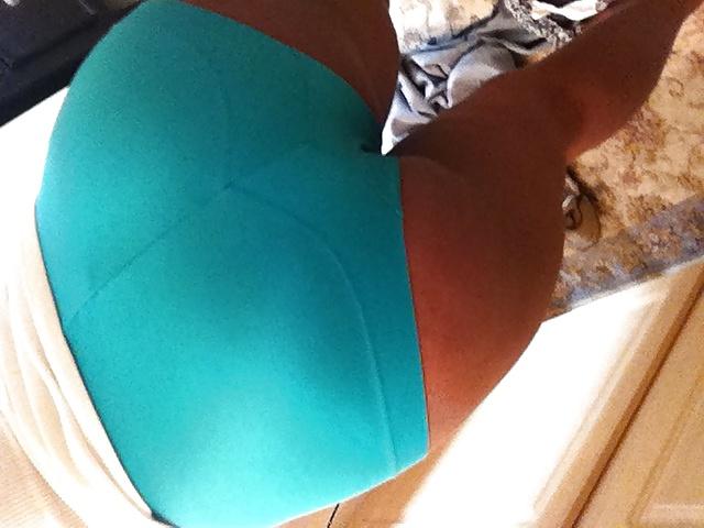 10P Wife's Ebony Apple Ass
