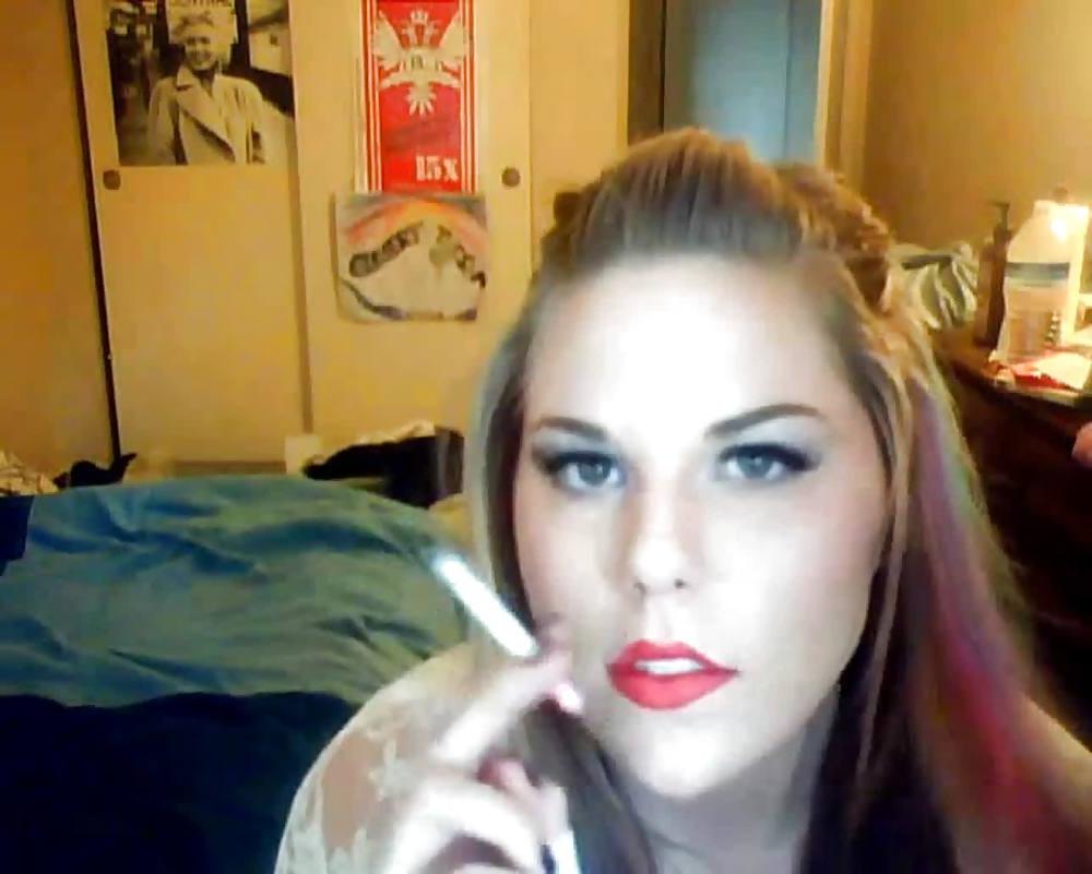 25P Smoking Sexy