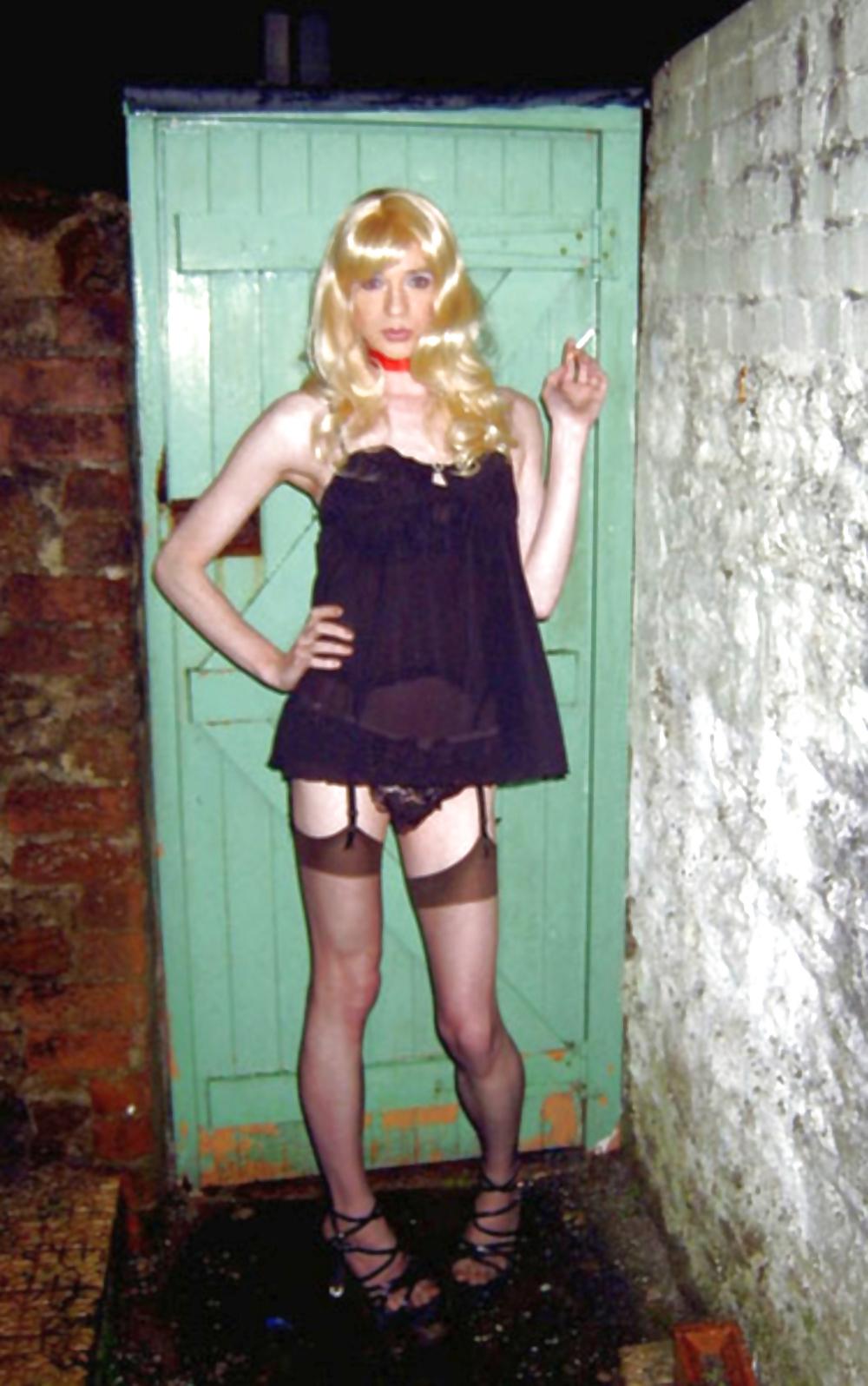 25P Smoking Sexy