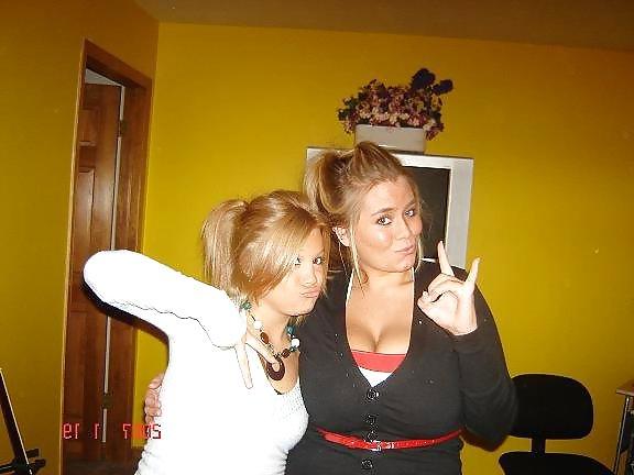 25P Some Nice Boobs an Dee