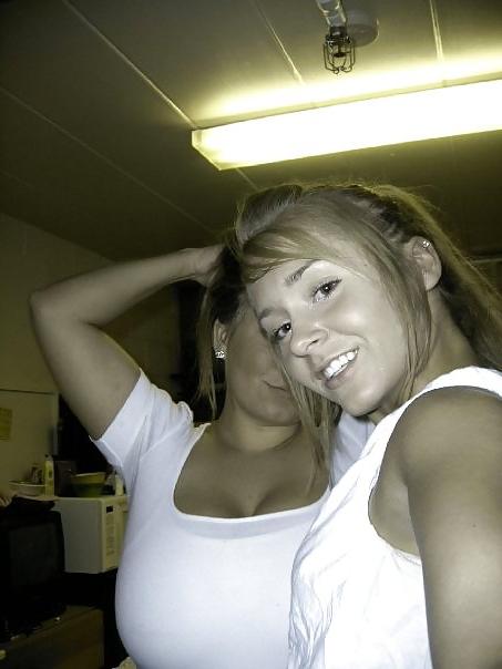 25P Some Nice Boobs an Dee