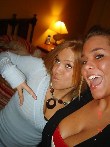 25P Some Nice Boobs an Dee