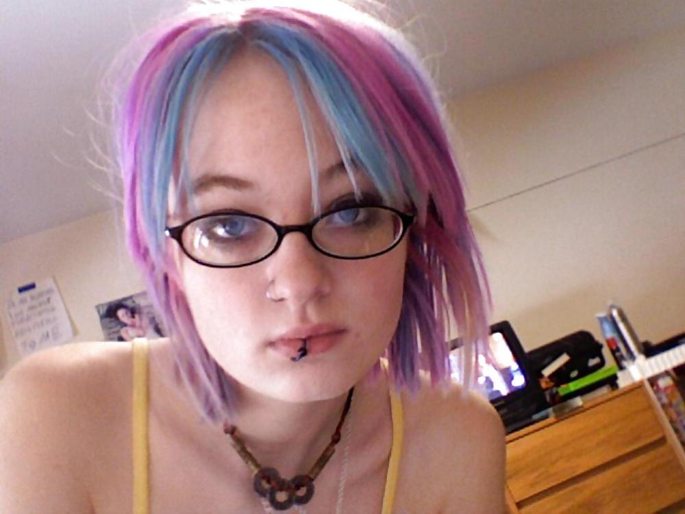 25P Stolen Pics - Busted Emo Slut Part 1