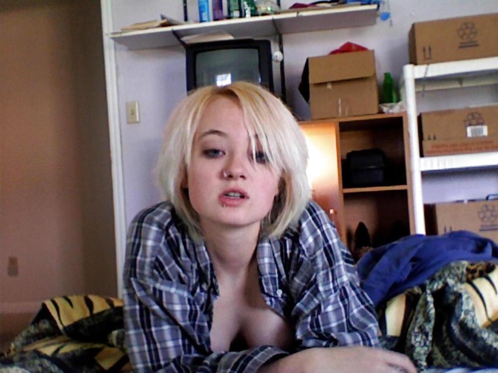 25P Stolen Pics - Busted Emo Slut Part 1