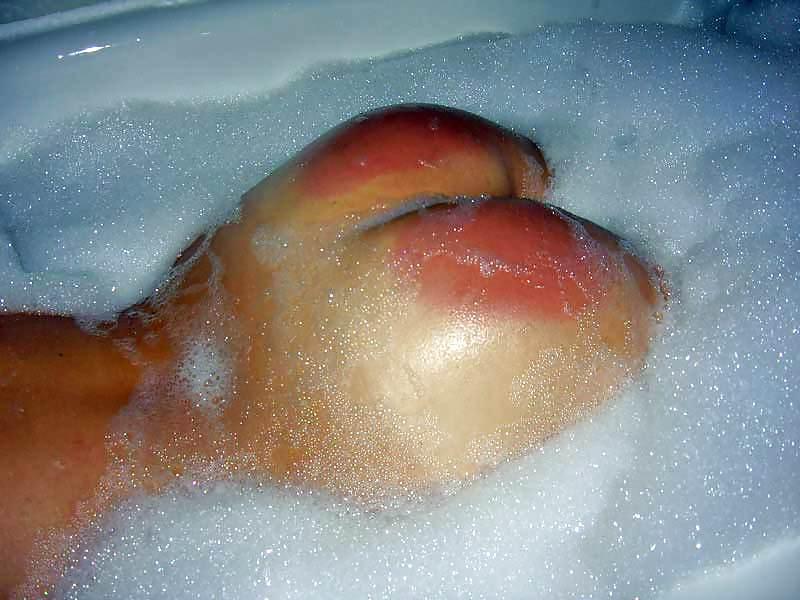 5P Spanked in bathtub