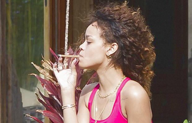 11P Rhianna-smoking