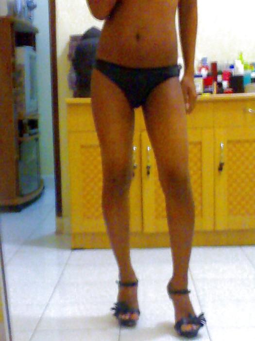 25P Indonesian Ladyboy Mary