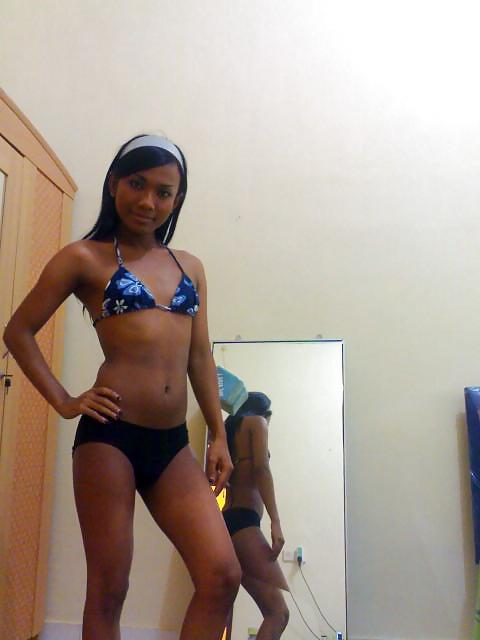 25P Indonesian Ladyboy Mary