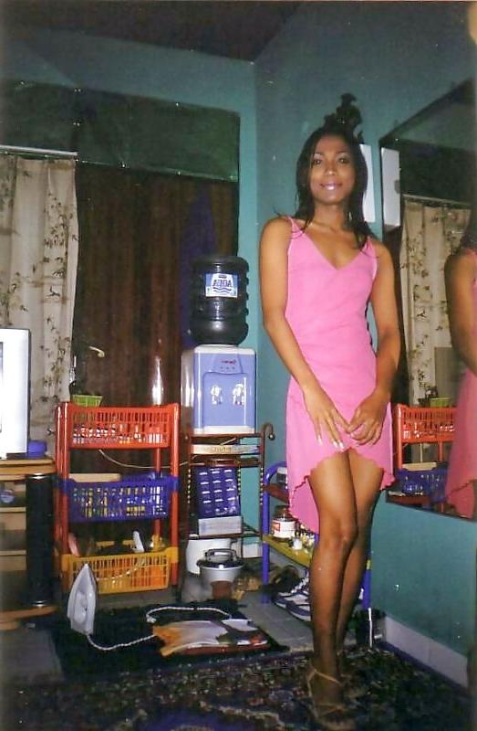 25P Indonesian Ladyboy Mary
