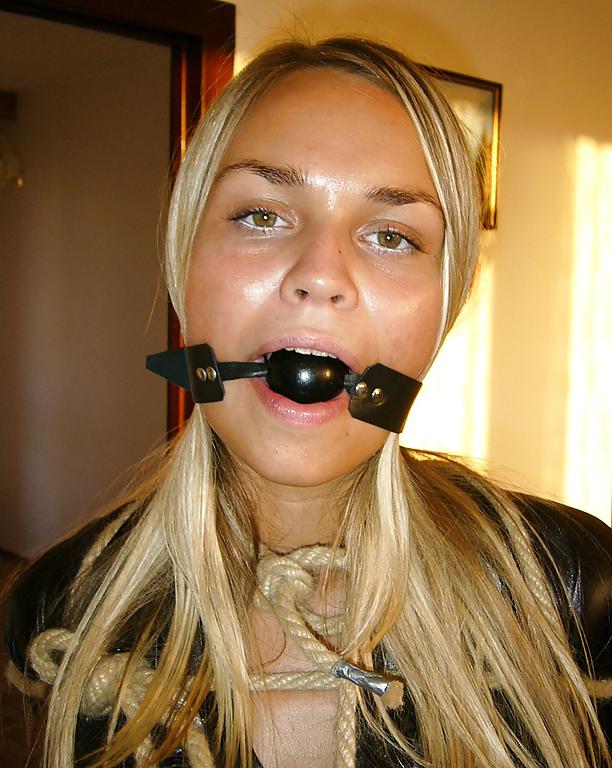 25P Submissive Babes