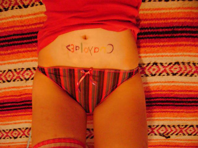 25P Sexy Emo-rothaariges Teenchick