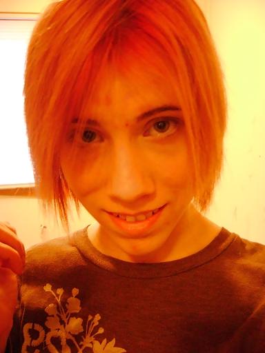 25P Sexy Emo-rothaariges Teenchick