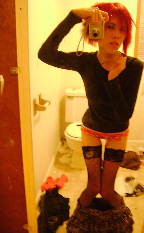 25P Sexy Emo-rothaariges Teenchick
