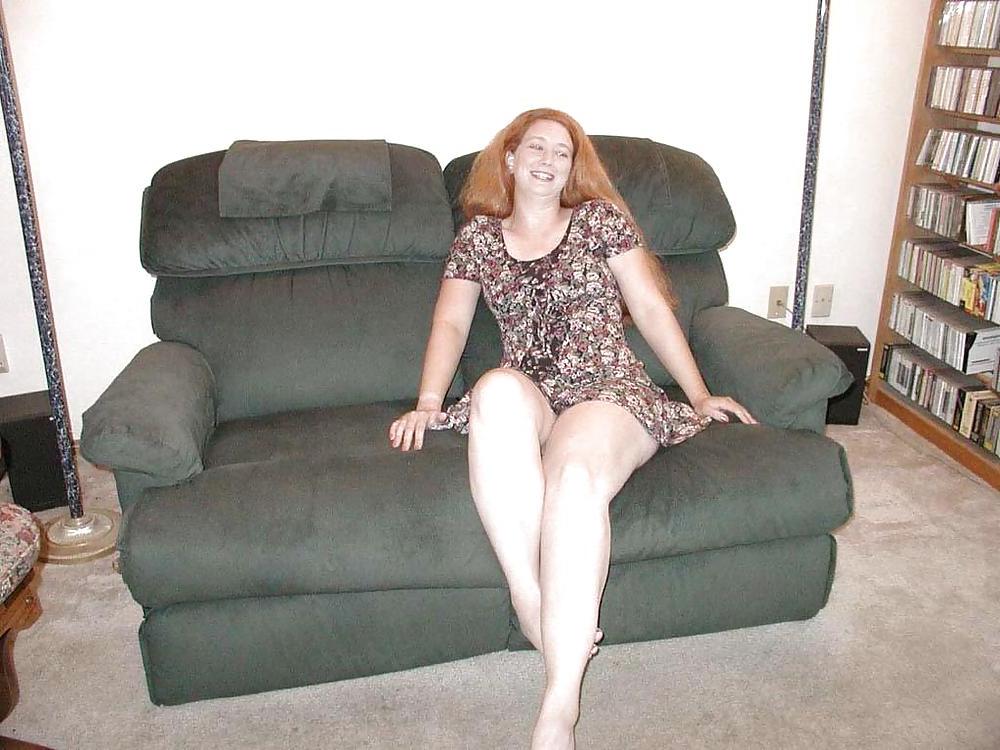 25P Sexy redheaded milf with hairy wet pussy nice tits