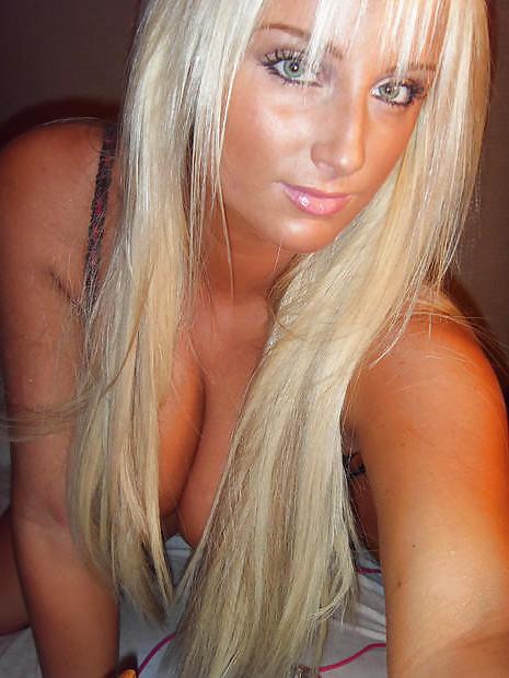 12P One Amateur Babes by Darkko