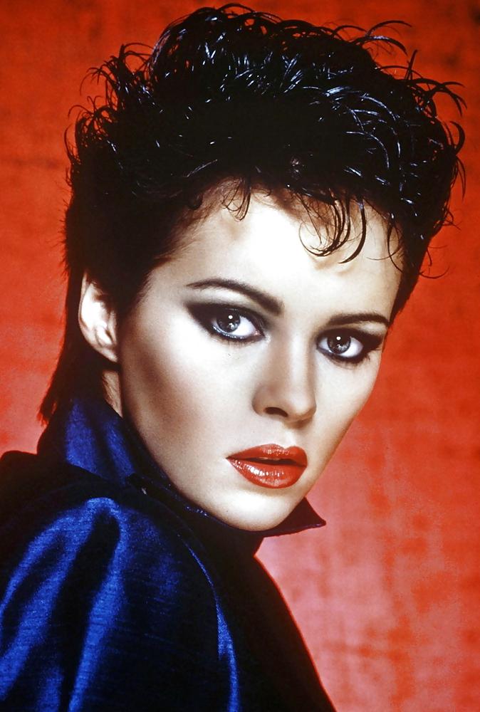 25P I Masturbated To These '80s Babes