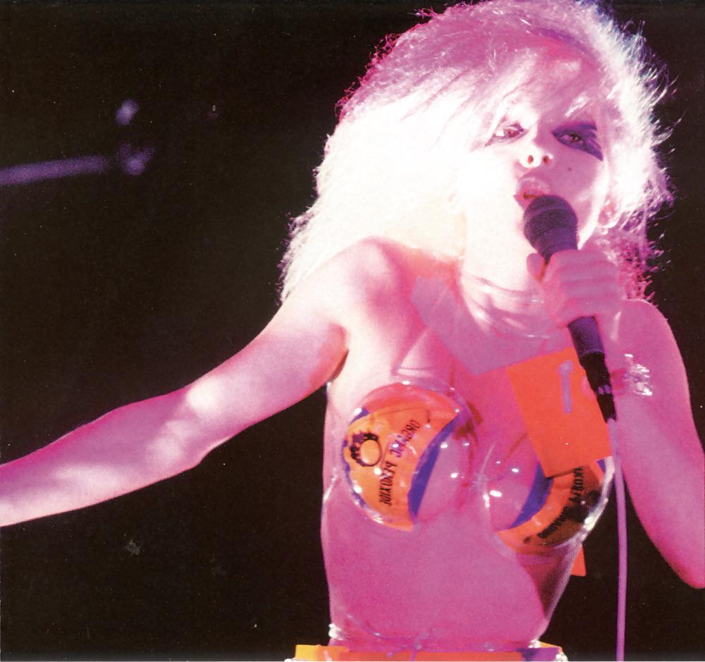25P I Masturbated To These '80s Babes